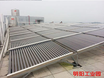 明陽(yáng)工業(yè)園太陽(yáng)能熱水器工程聯(lián)箱
